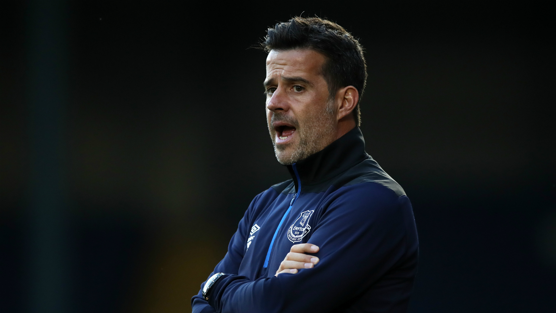 现代足球中 现代足球中